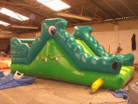 /album/fotos-de-inflables/esc-cocodrilo-jpg/